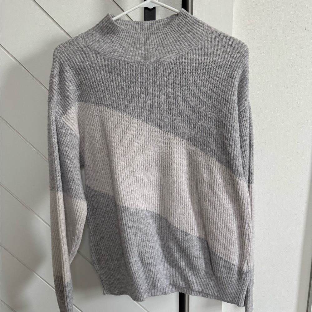 Nine West Light Gray Textured Sweater